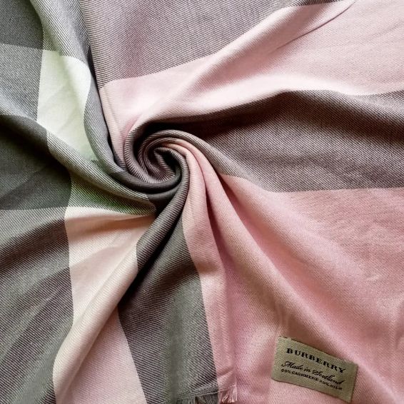 Burberry Wrap Baby Pink
